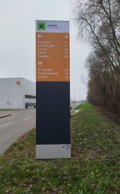 Výroba firemních totemů a poutačů